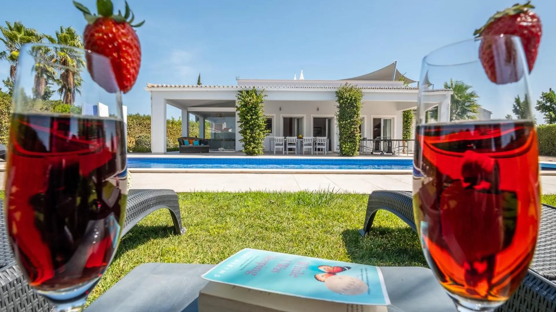Spacious Retreat With Pool Carvoeiro  Portugal