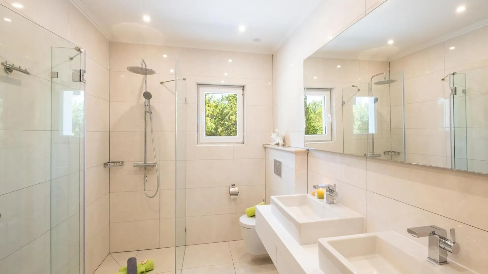 Villa Spacious Retreat With Pool Carvoeiro