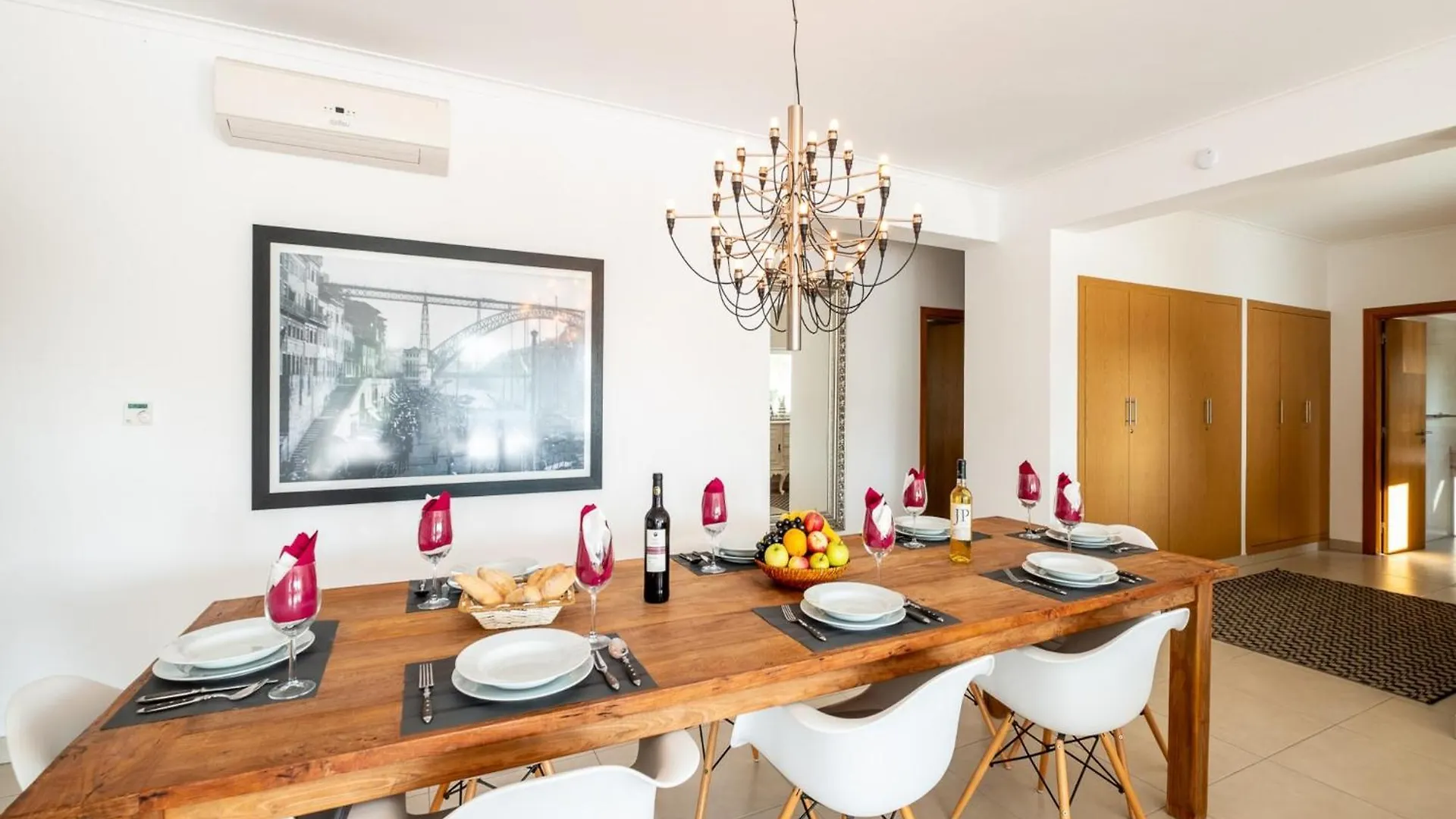 Villa Spacious Retreat With Pool Carvoeiro