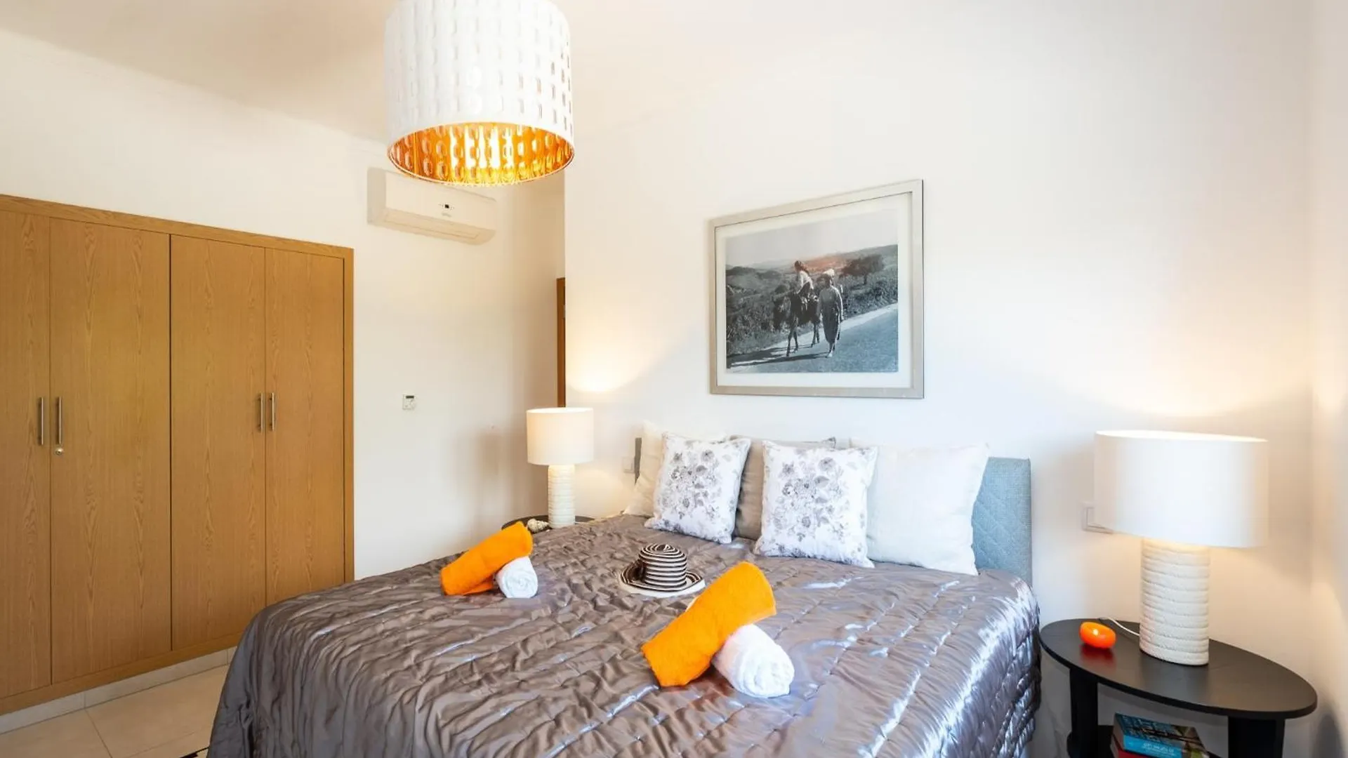 Spacious Retreat With Pool Carvoeiro  Carvoeiro (Lagoa)