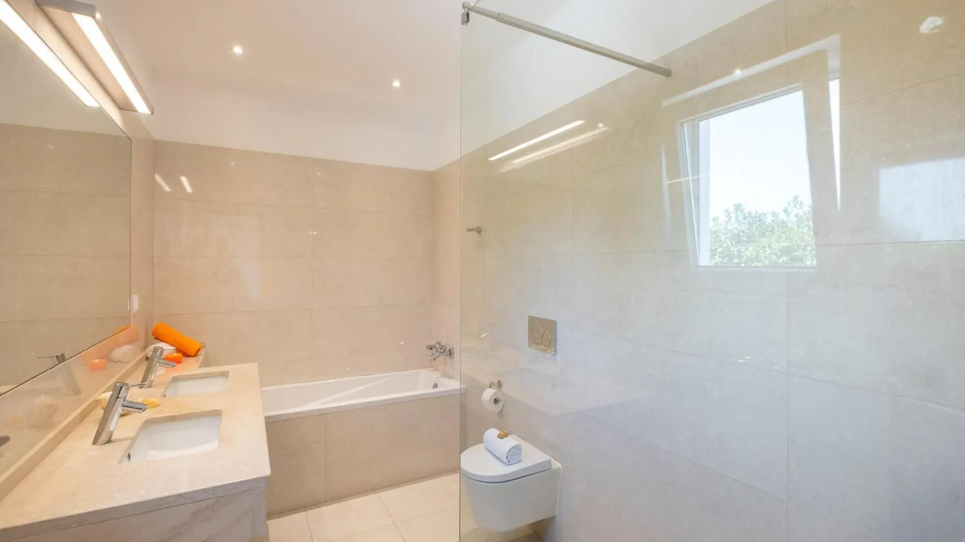 Spacious Retreat With Pool Carvoeiro  Villa
