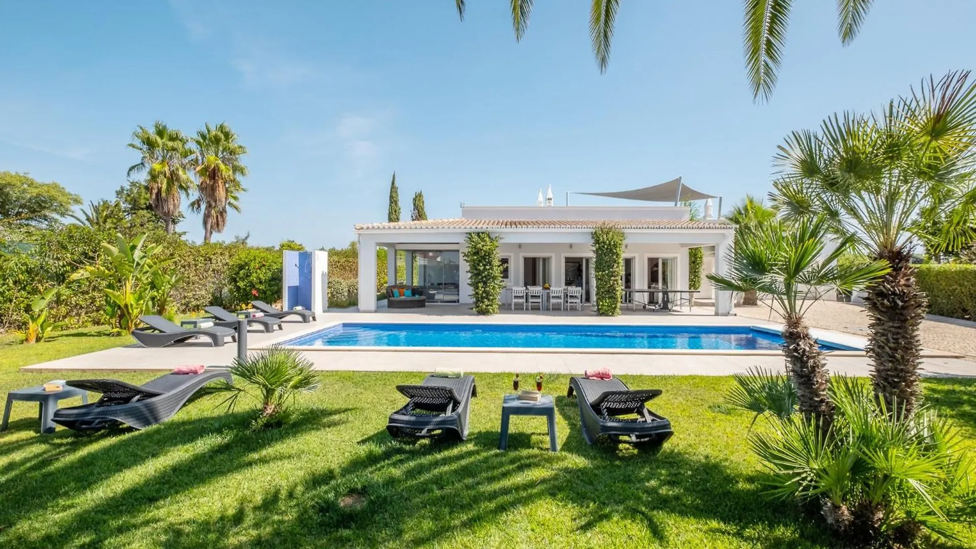 Spacious Retreat With Pool Carvoeiro  Villa