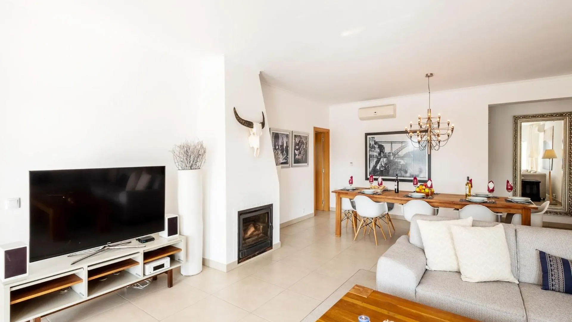Spacious Retreat With Pool Carvoeiro  Villa Carvoeiro (Lagoa)