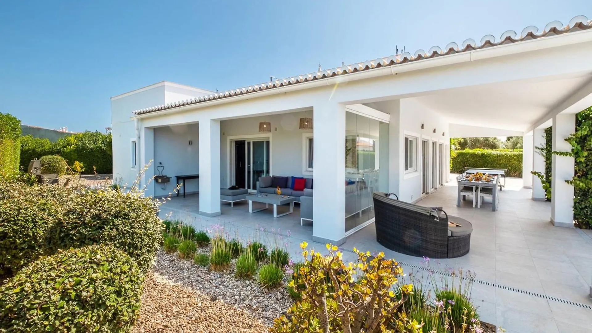 Villa Spacious Retreat With Pool Carvoeiro  Portugal