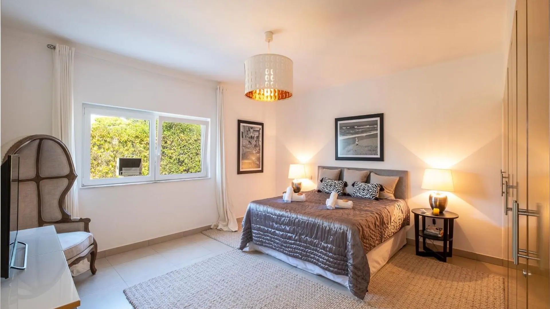 Вилла Spacious Retreat With Pool Карвоейру