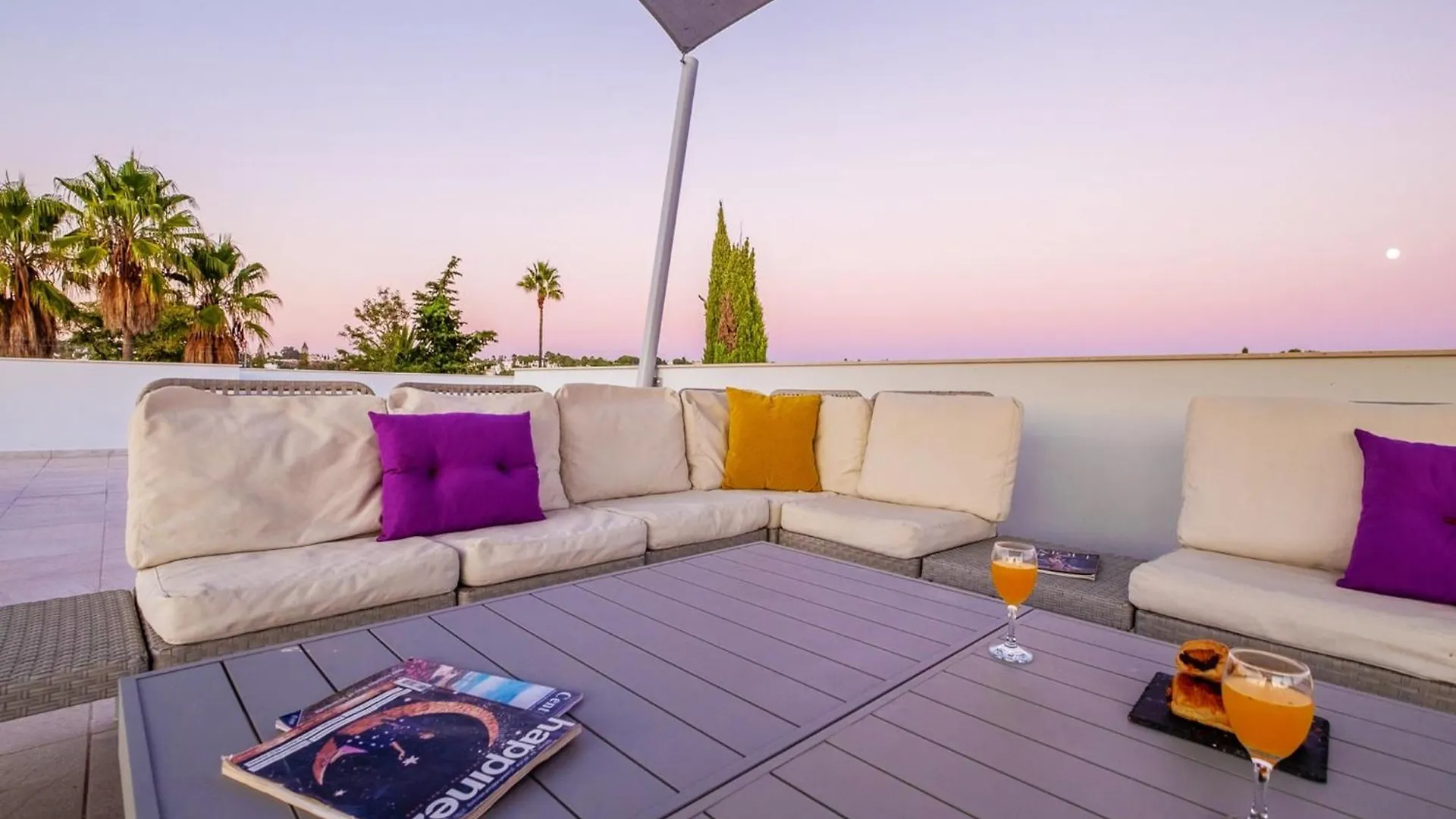 Spacious Retreat With Pool Карвоейру